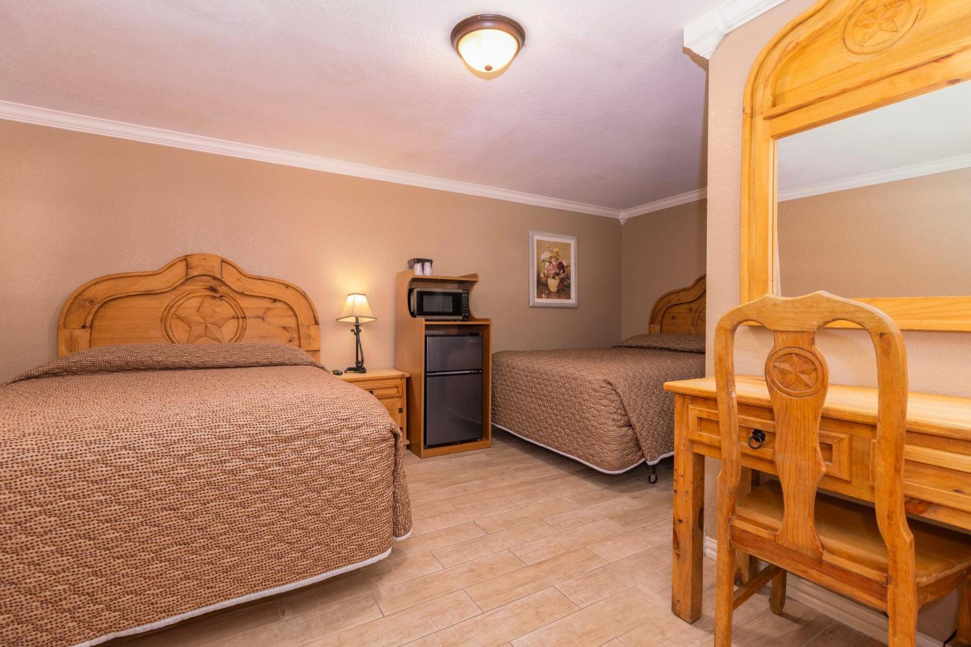 Country Inn Motel Φρέντερικσμπεργκ Εξωτερικό φωτογραφία